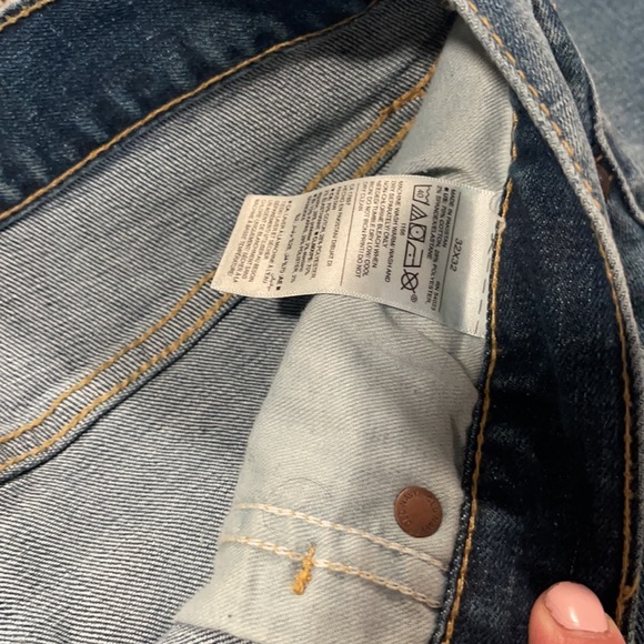 OLD NAVY 32X32 bleached jeans - Picture 3 of 4